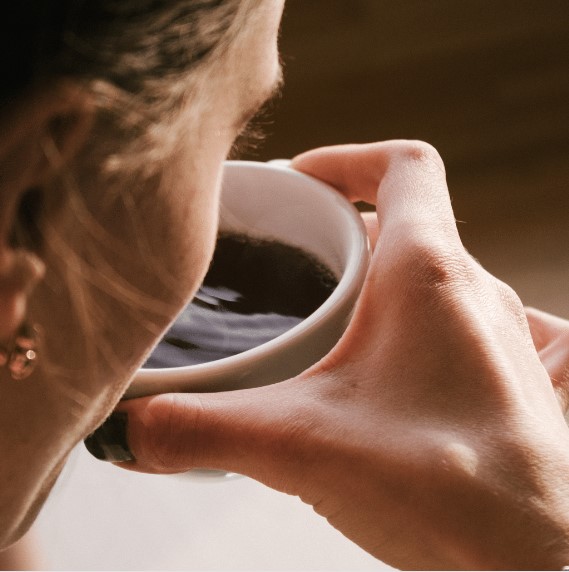 Manfaat Kopi Hitam dan Efek Sampingnya Bagi Tubuh