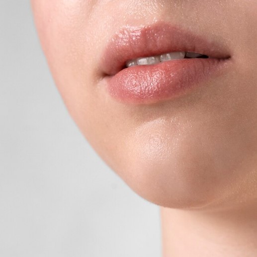 5 Tips Jitu Menjaga Agar Bibir Tidak Kering & Lembap Saat Puasa